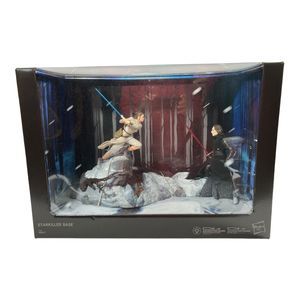 Star Wars Black Series 2018 SDCC Exclusive Rey & Kylo Starkiller Base Diorama